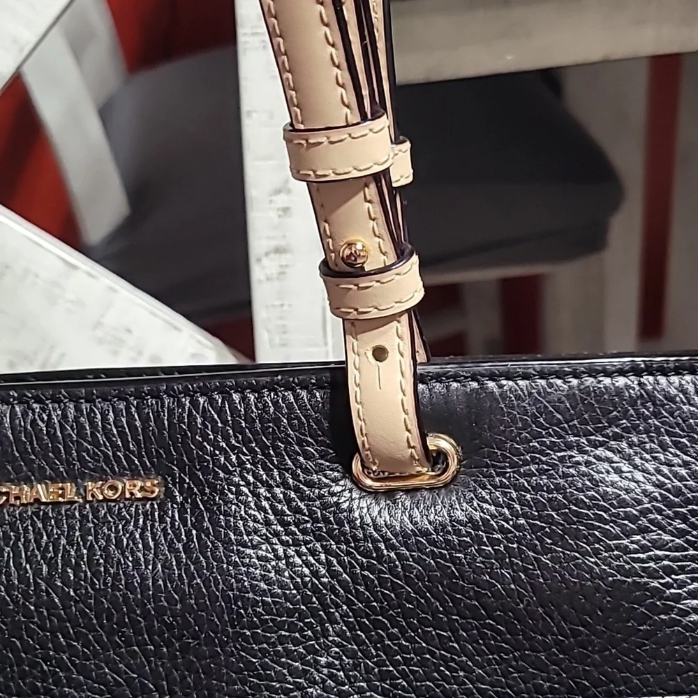 NWT Michael Kor Bedford Medium Black Peeble Tote Bag Cream Handles - Picture 11 of 13